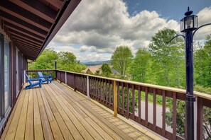 Property grounds - Fully Renovated! Luxe Ski Condo Near Stowe Mtn (Stowe)