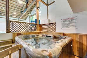 Interior - Fully Renovated! Luxe Ski Condo Near Stowe Mtn (Stowe)