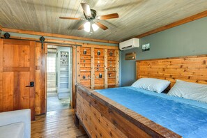 4 habitaciones, escritorio, internet y ropa de cama 