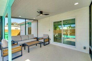 Terrace/patio - 4 Mi to Beach! Sleek Getaway in Port Charlotte (Port Charlotte)