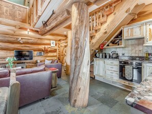 Interior - 2 bedroom accommodation in Beauly, near Drumnadrochit (Beauly, near Drumnadrochit)
