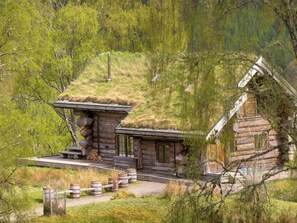 Exterior - 3 bedroom accommodation in Beauly, near Drumnadrochit (Beauly, near Drumnadrochit)