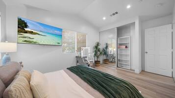 3 bedrooms, desk, iron/ironing board, WiFi (free)