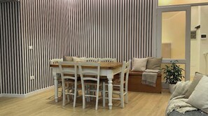 Appartement Luxe, vue ville | Salle à manger