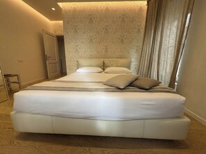 Luxury Apartment, City View | Iron/ironing board, free WiFi - Respiro - Lux & Charm in Assisi (Assisi)