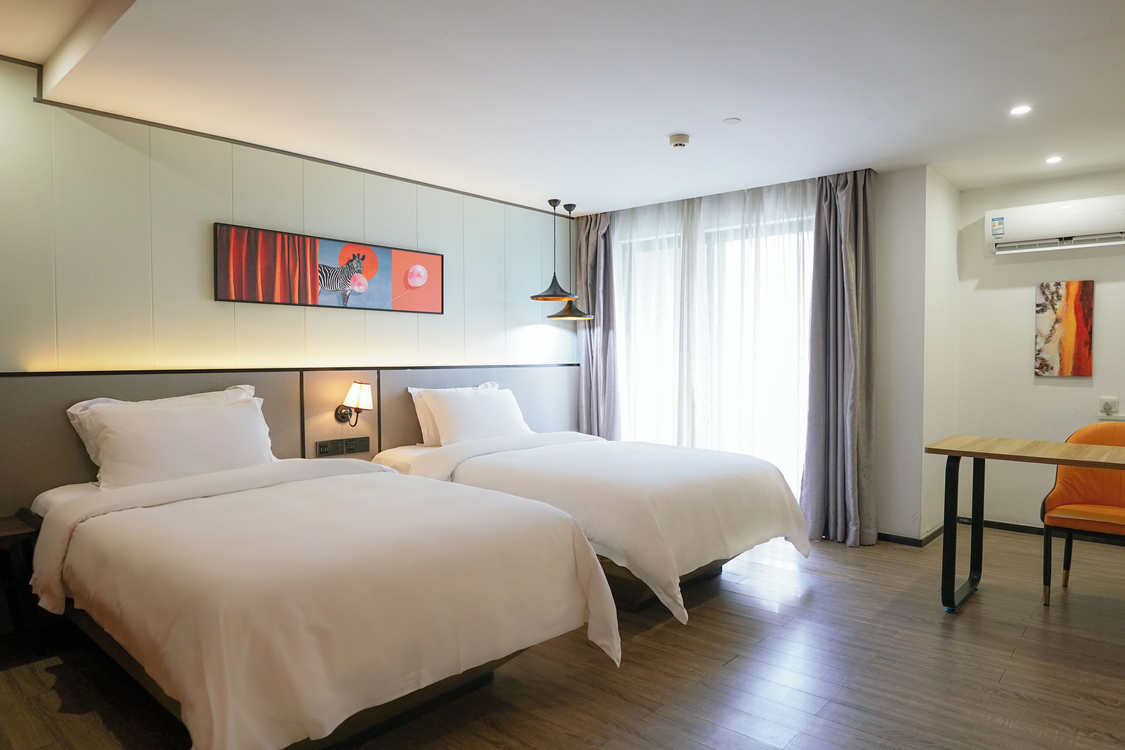 Business Double Room | Desk, blackout drapes, iron/ironing board, free WiFi