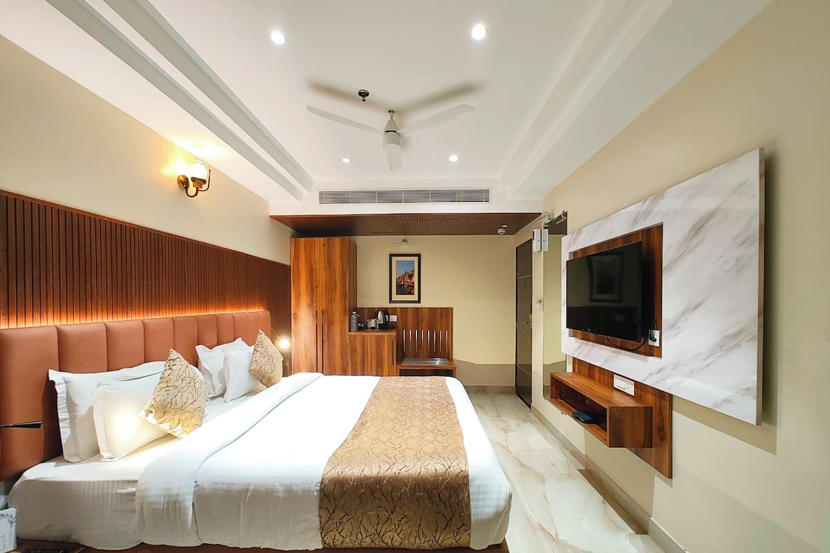 Deluxe dubbelrum - luftkonditionering | Allergitestade sängkläder, skrivbord, ljudisolering och gratis wi-fi