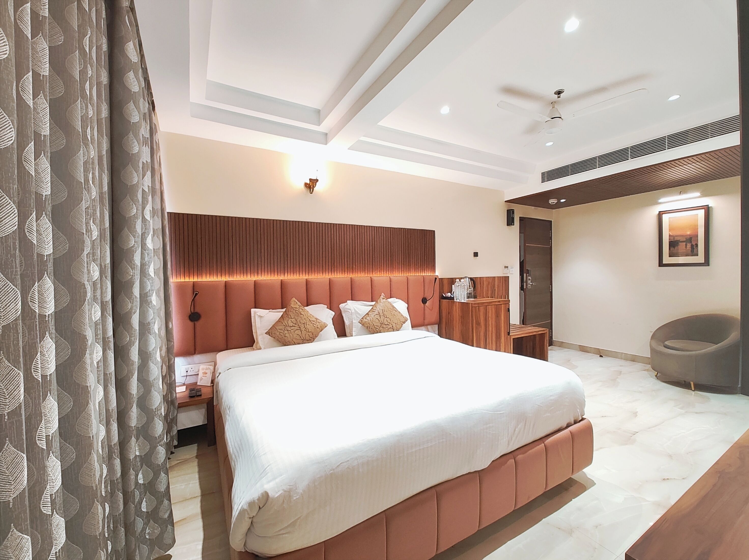 Superior dubbelrum - luftkonditionering | Allergitestade sängkläder, skrivbord, ljudisolering och gratis wi-fi