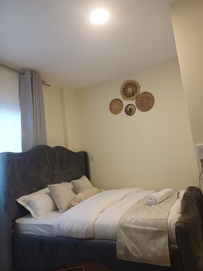 1 chambre, fer et planche à repasser, Wi-Fi gratuit, draps fournis