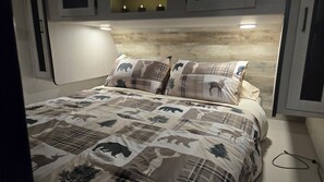 2 makuuhuonetta, Wi-Fi, vuodevaatteet