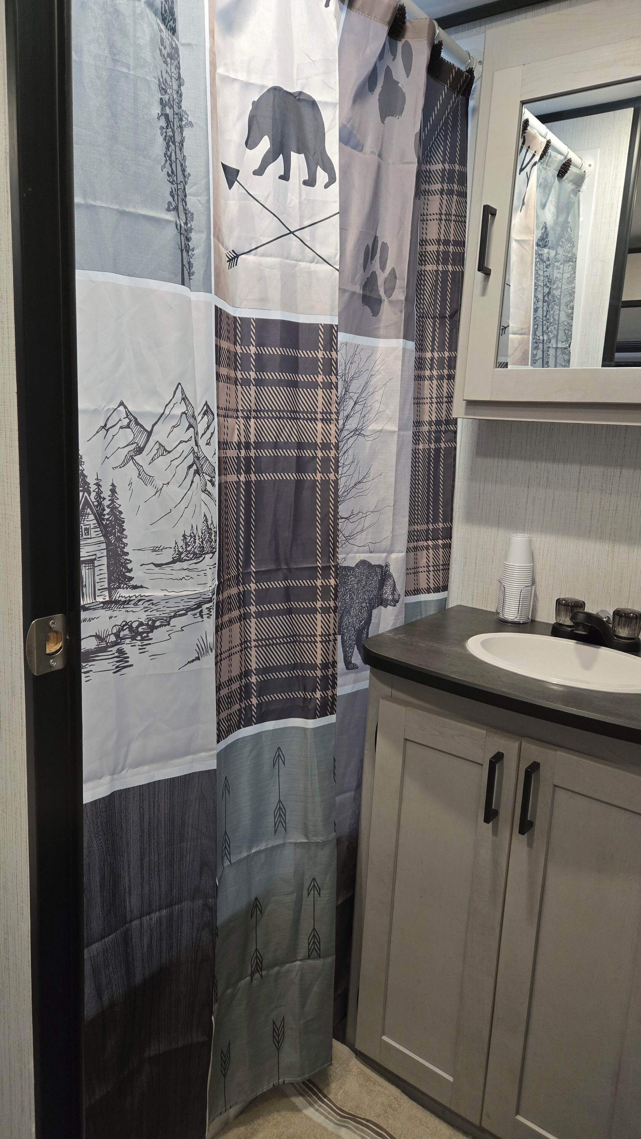 タオル、石鹸、トイレットペーパー