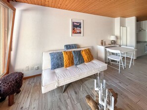 Living area - Centrally located studio in St. Moritz (Sankt Moritz)