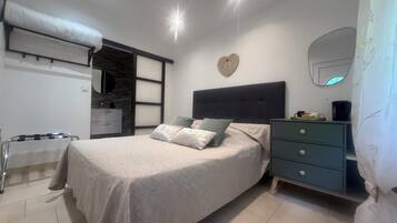 Habitación Confort doble, patio, vistas al lago | Wifi gratis