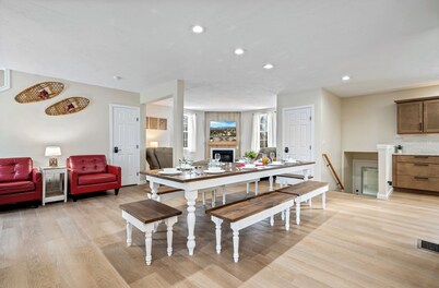 Mountain Escape with Hot Tub + Arcade + Ski