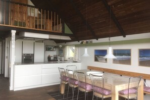 Dining - Fantastic! House Bassekrej is situated in the dunes on the wide sandy beach. (Harboøre)