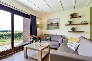 House | Living room - Comfortable Family Home in Reevallis (Vijlen)