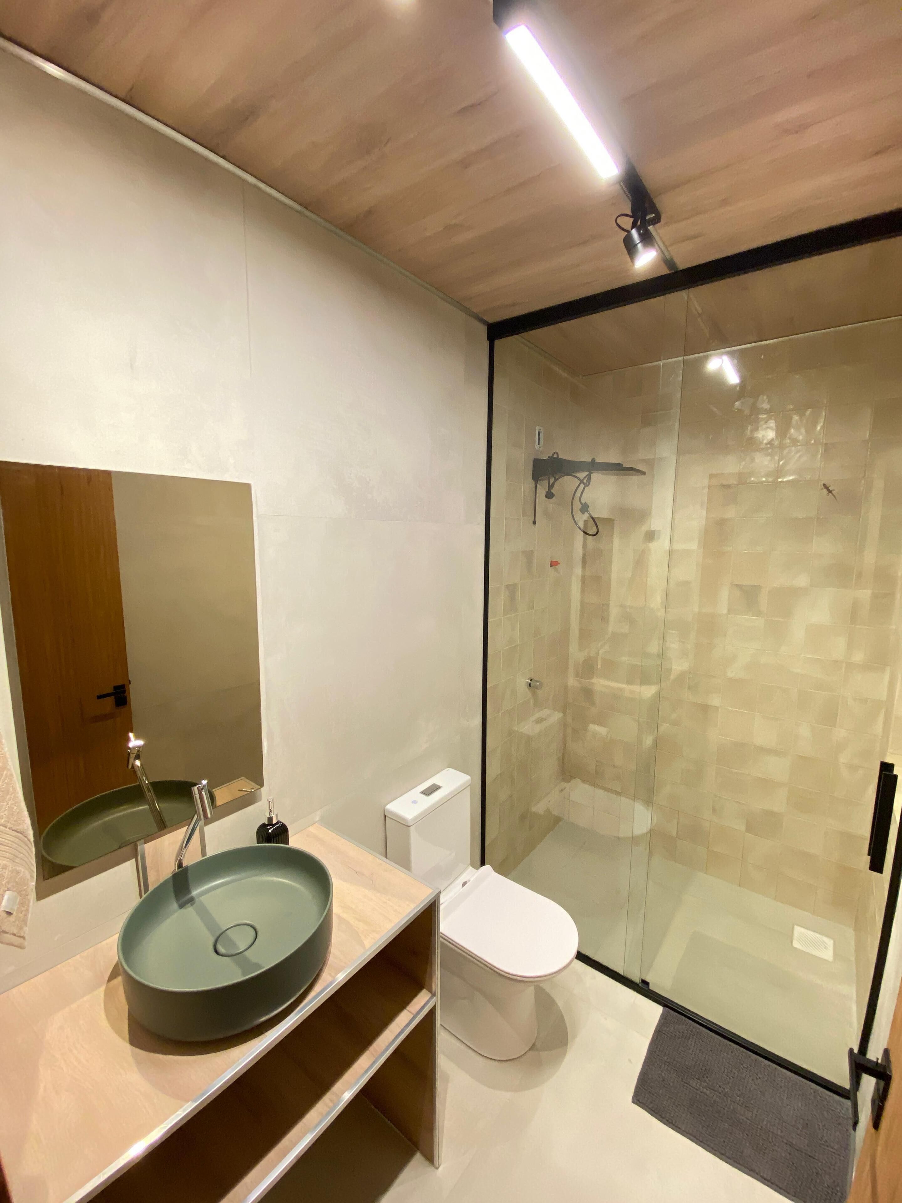 Handdukar och toalettpapper