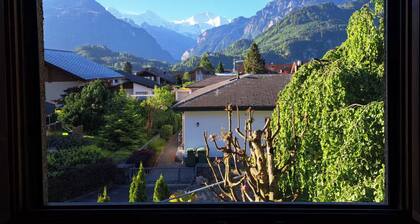 Haus mit Bergsicht