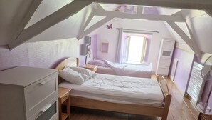 Room - Charming French Holiday Home with Pool and Garden (Journiac)
