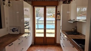 Private kitchen - Charming French Holiday Home with Pool and Garden (Journiac)