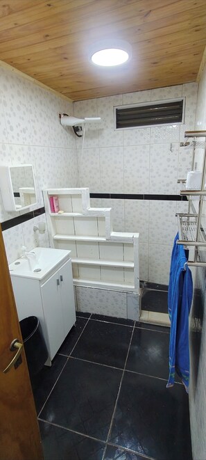 Towels, soap, toilet paper - Spacious PH apartment with garage and swimming pool Starlink 4 to 6 people, commercial area  (Puerto Iguazú)