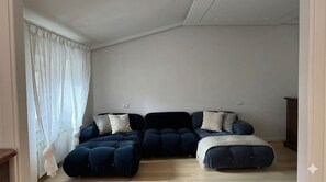 Deluxe Apartment, City View | Living area - Riflesso - Lux & Charm in Assisi (Assisi)