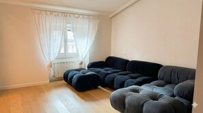 Deluxe Apartment, City View | Living area - Riflesso - Lux & Charm in Assisi (Assisi)