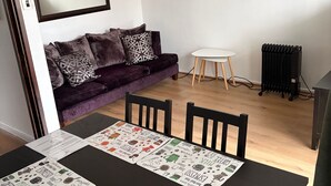 Unclassified image, 5 of 13, button - Spacious 2-bedroom London Flat With Balconies, Near Tube & Transport Links (London)