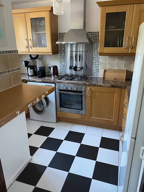 Appartement, 2 chambres, fumeurs, balcon | Intérieur