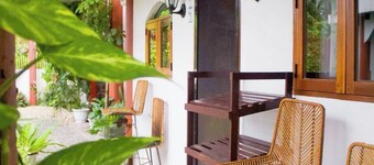 Ocean View Villa with 2 bedrooms, AC and FREE Starlink WiFi around General Luna