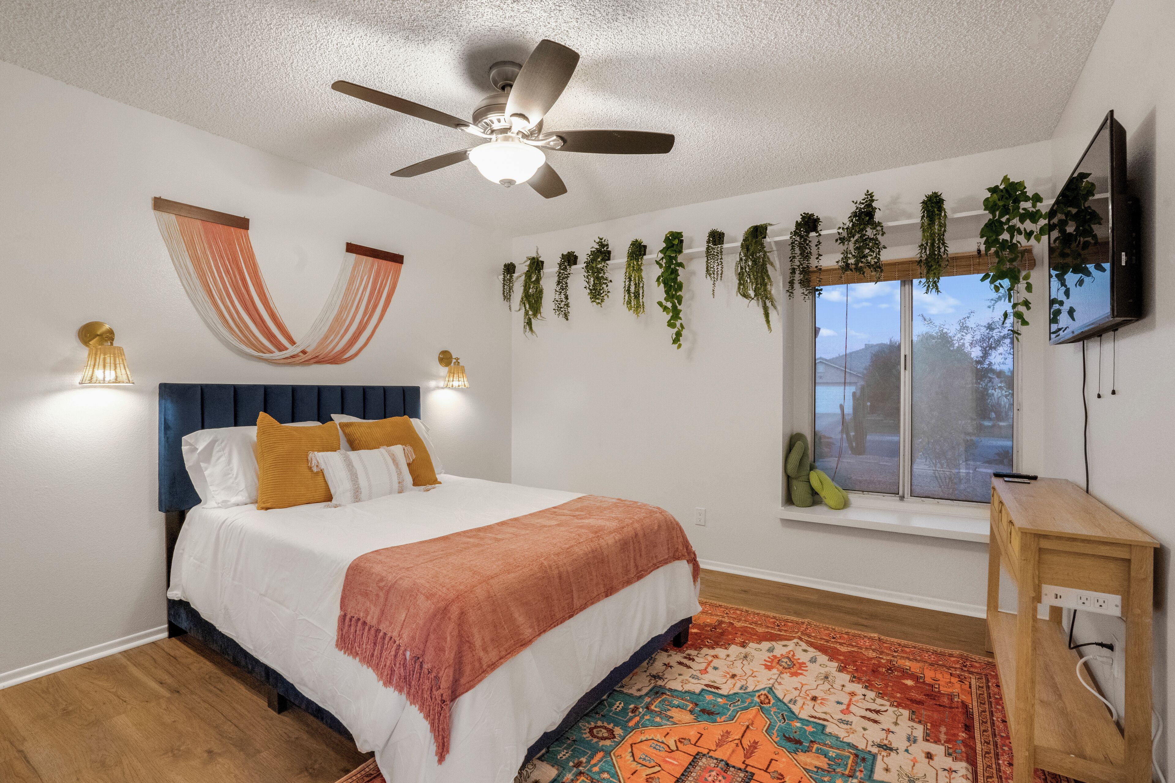 3 bedrooms, desk, iron/ironing board, free WiFi