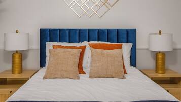 3 habitaciones, escritorio, tabla de planchar con plancha y wifi gratis