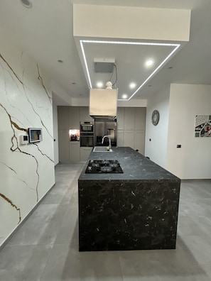 Private kitchen - Milan Bicocca Apartment, cozy luxury apartment, comfortable particular (Cinisello Balsamo)