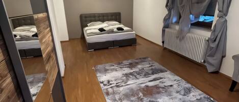 3 quartos, Wi-Fi de cortesia, roupa de cama