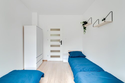 Accommodation in Słupsk – Apartment for up to 5 Guests - Kitchen - TV - Wi-Fi