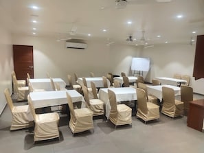 Restaurant - Hotel Dwarka Nagpur (Nagpur)