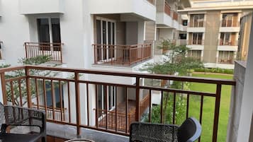 Leilighet – standard, balkong, hageutsikt | Hageutsikt