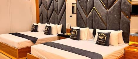 Dobbeltrom – deluxe, byutsikt | Lydisolert, strykejern/-brett og wi-fi (inkludert)