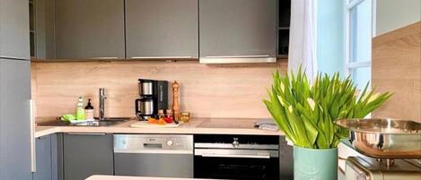 Fridge, microwave, oven, stovetop