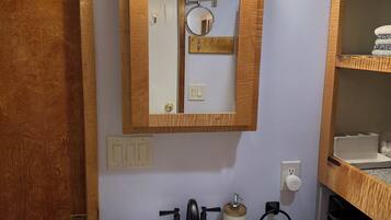 Douche, articles de toilette écologiques, sÚche-cheveux