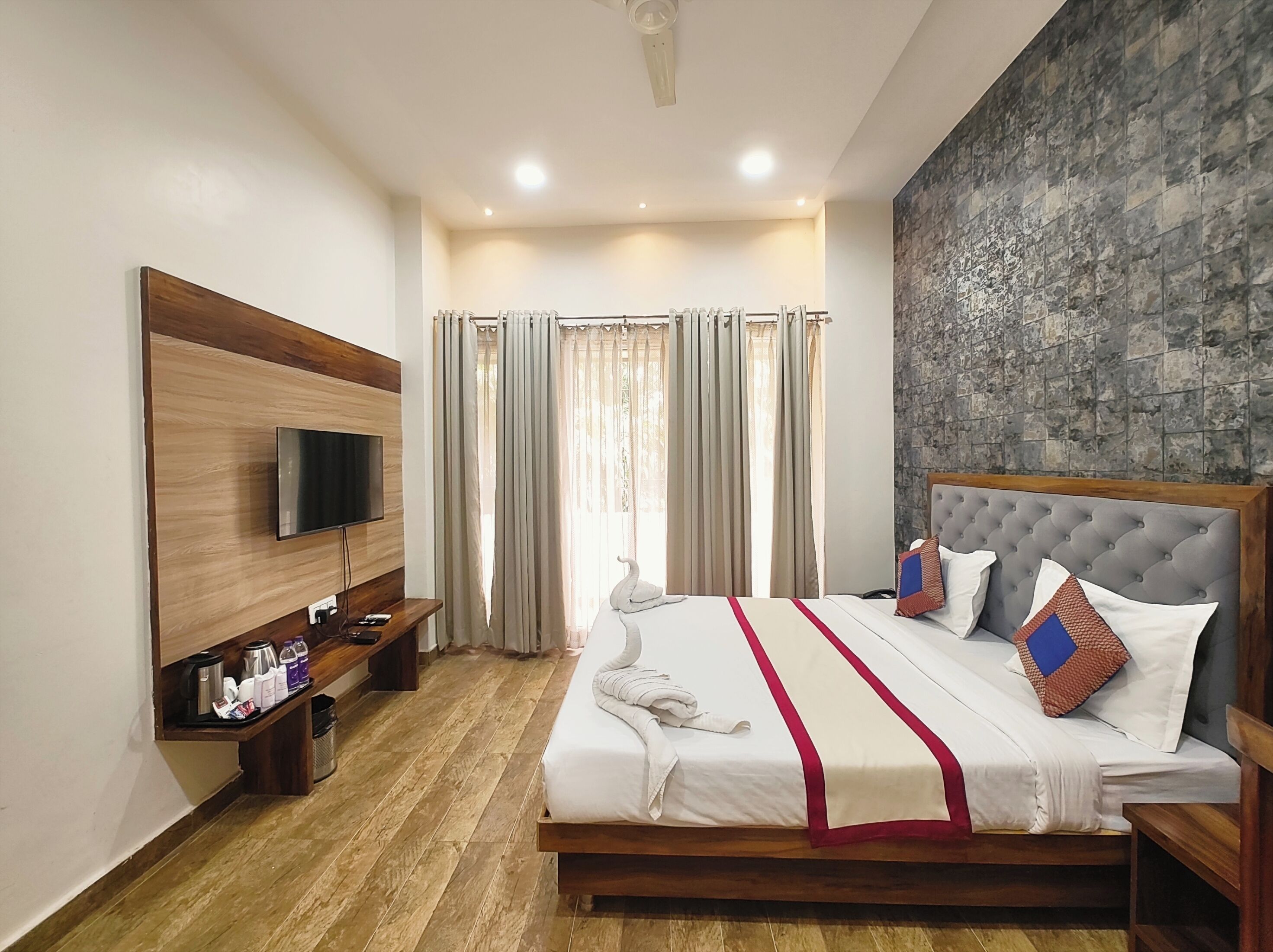 Dobbeltrom – executive, aircondition | Allergitestet sengetøy, skrivebord, lydisolert og wi-fi (inkludert)