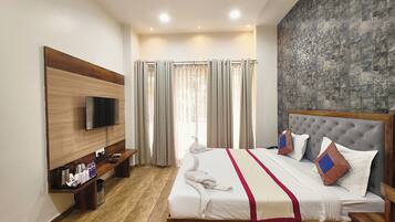 Dobbeltrom – executive, aircondition | Allergitestet sengetøy, skrivebord, lydisolert og wi-fi (inkludert)