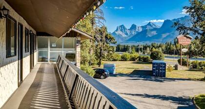 Gateway Suites: Pet-friendly Getaway near Banff