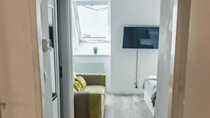 Luokittelematon kuva, 2 kautta 19, painike