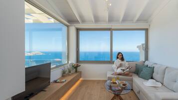 Villa, 3 Bedrooms, Accessible, Smoking | Living room