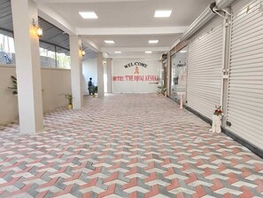 Front of property - HOTEL THE ROYAL KESHAR (Jaigaon)