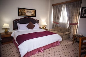 Deluxe Double Room, City View | Soundproofing, iron/ironing board, free WiFi - Eastern Lodge Guest House (Karachi)