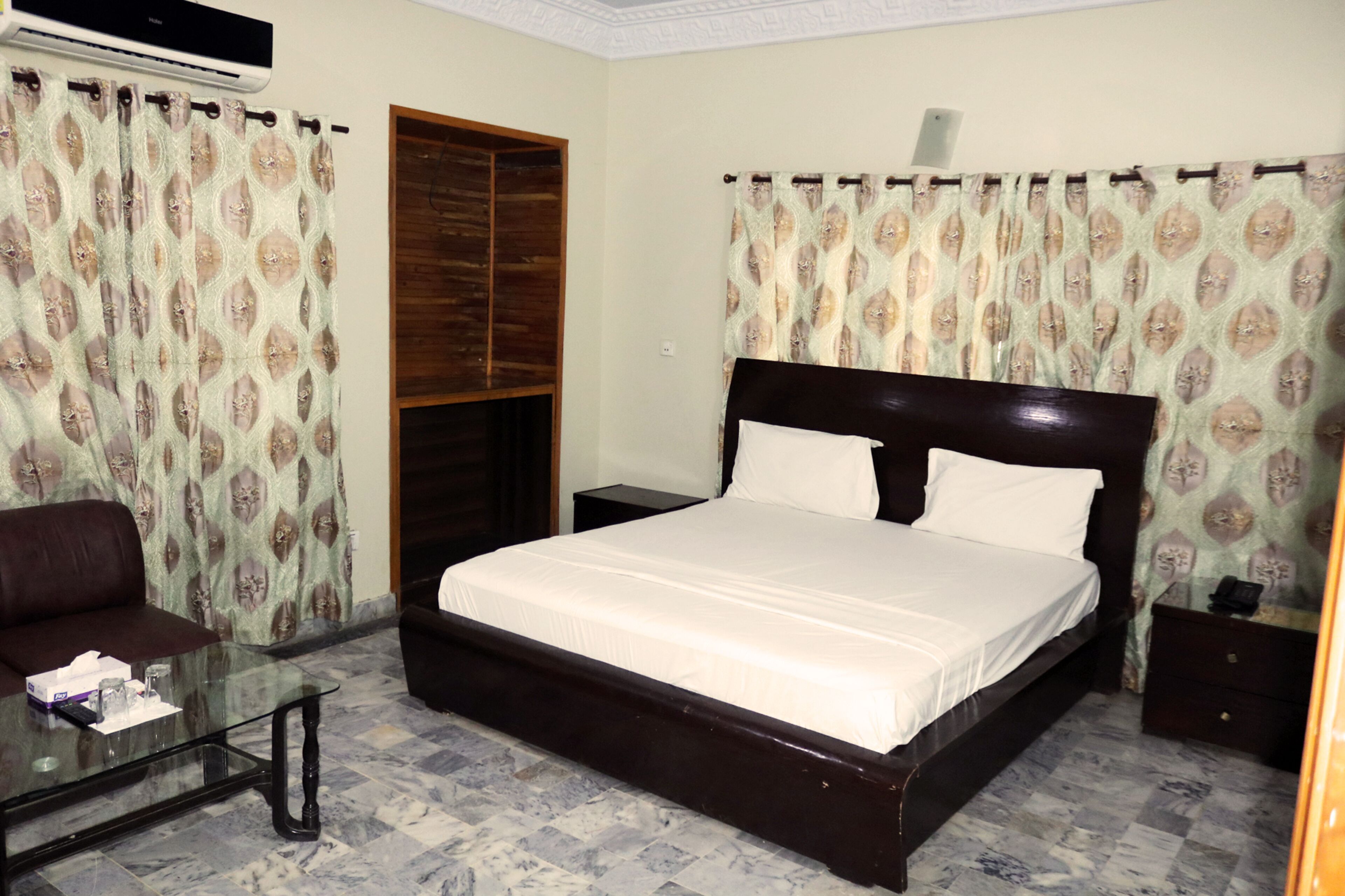 Deluxe Double Room, City View | Soundproofing, iron/ironing board, free WiFi