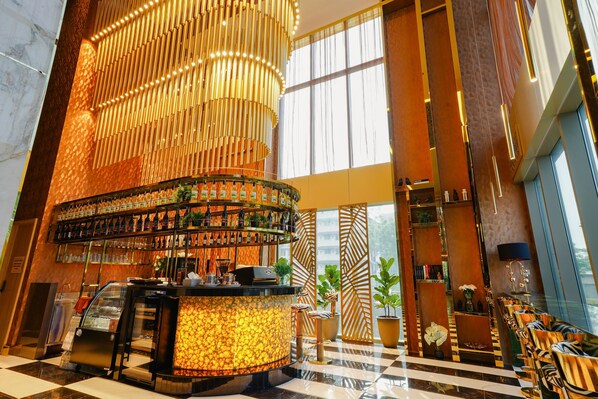 Dining - Private Swim Up Pool Apartment on Jomtien Beach Pattaya (Pattaya)