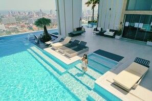 Pool - Private Swim Up Pool Apartment on Jomtien Beach Pattaya (Pattaya)